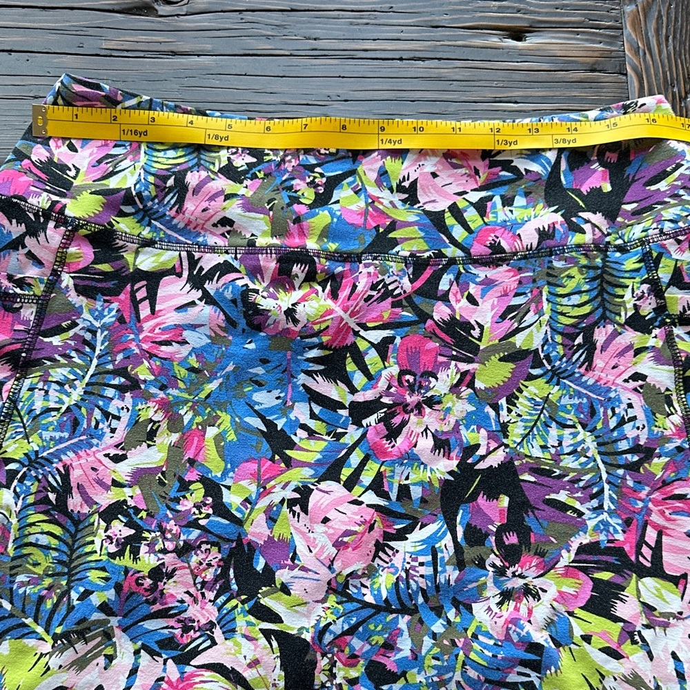 Intro. Multicolor Floral Women's Skort Size M - Picture 5 of 8